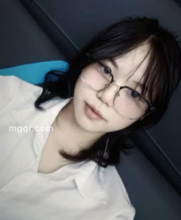 小雯的照片